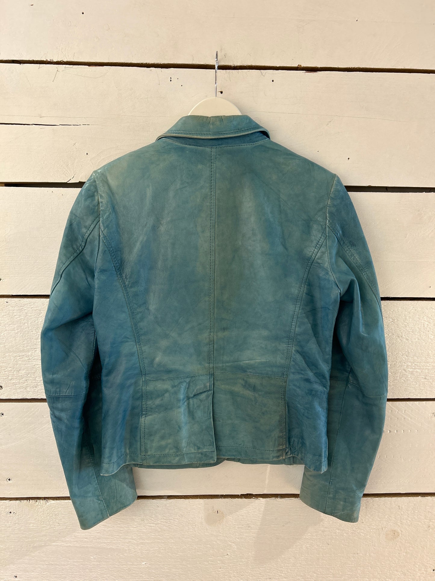 Cuir ceintré turquoise
