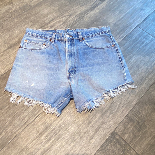 short levi's w33