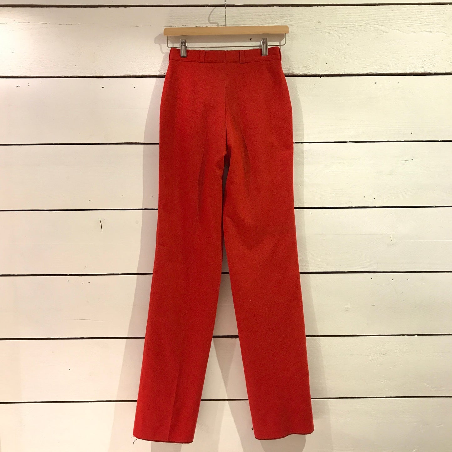 Pantalon rouge deadstock 70s