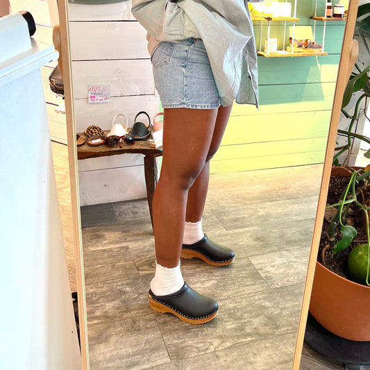 Sabots noirs Good Guys Don't Wear Leather x Troentorp