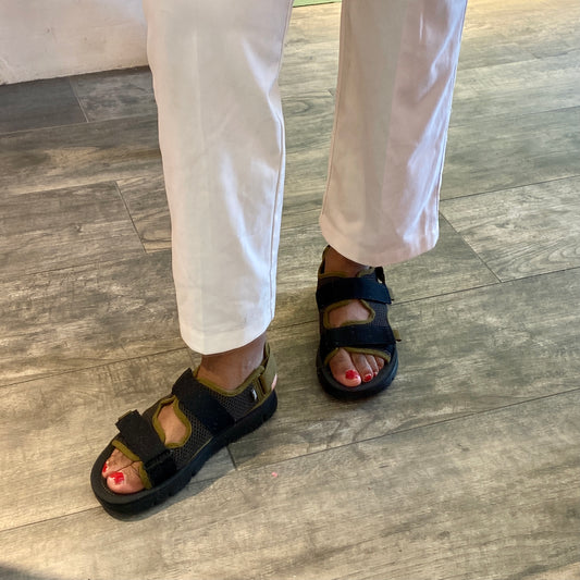 Sandales Oruga noires et vertes